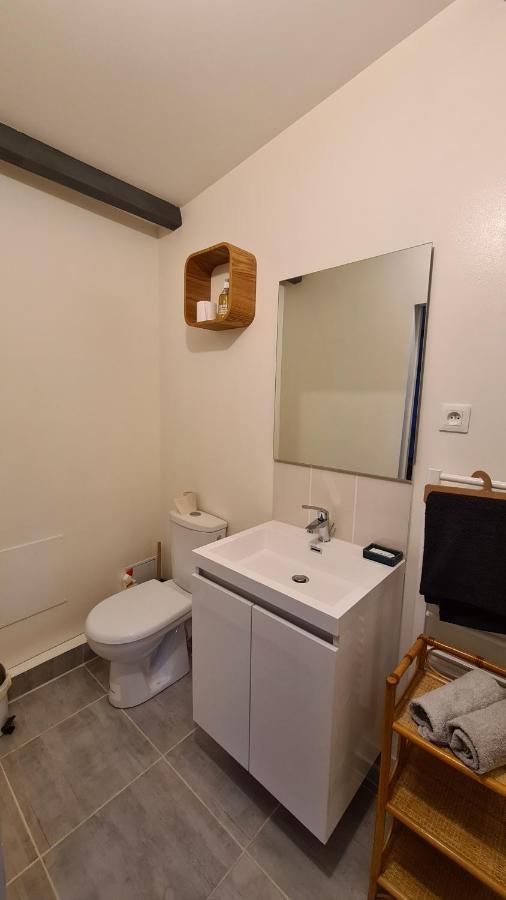Charmant Logement Avec Parking Apartment Орво Екстериор снимка