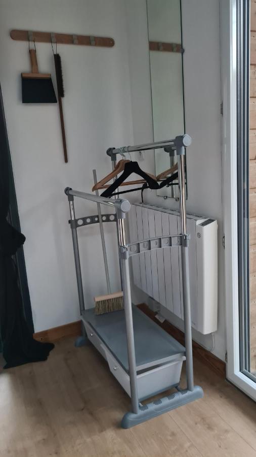 Charmant Logement Avec Parking Apartment Орво Екстериор снимка
