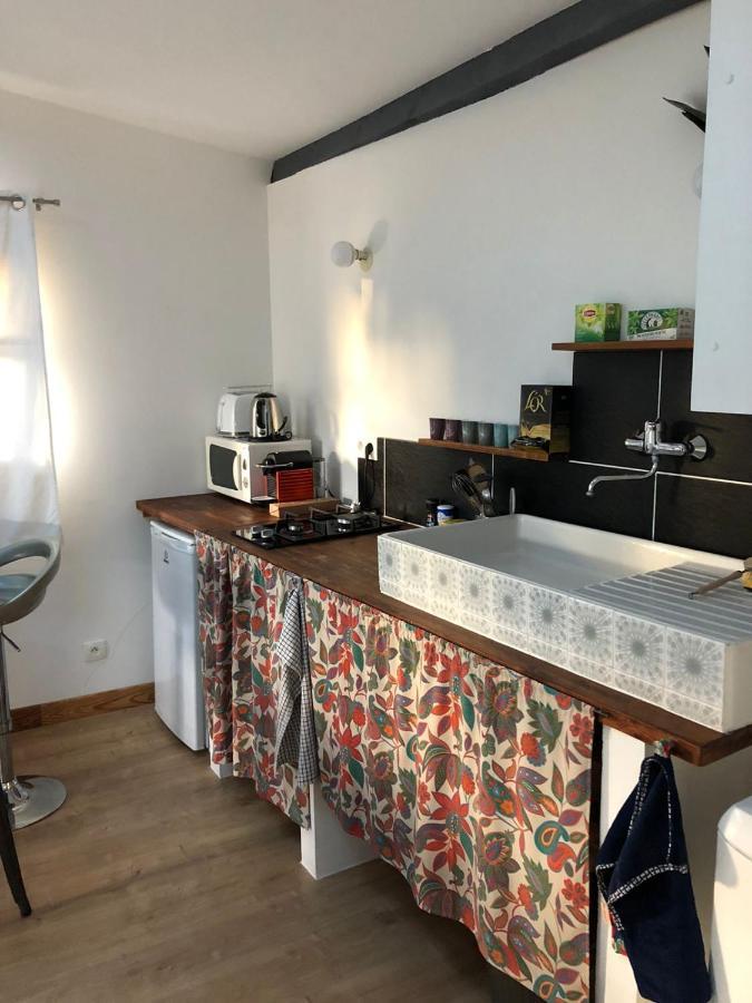 Charmant Logement Avec Parking Apartment Орво Екстериор снимка