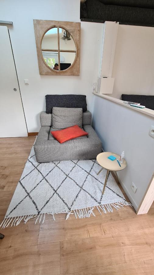 Charmant Logement Avec Parking Apartment Орво Екстериор снимка